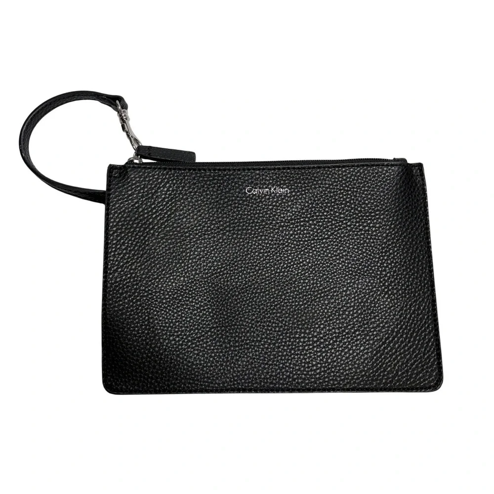 Calvin Klein Wristlet Pouch Black Pebble Faux‎ Leather Silver Logo H7DCZ6WF Chic